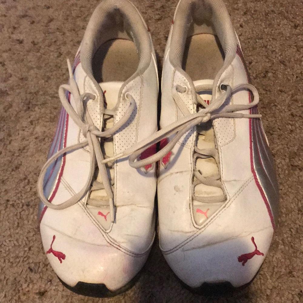 Cute puma tennis shoes!
